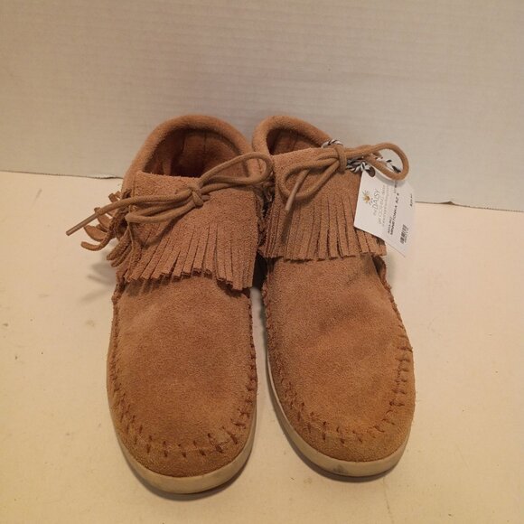NWT MINNETONKA Classic Tan Suede Fringed Moccasins Women's Sz 6 - Picture 5 of 11